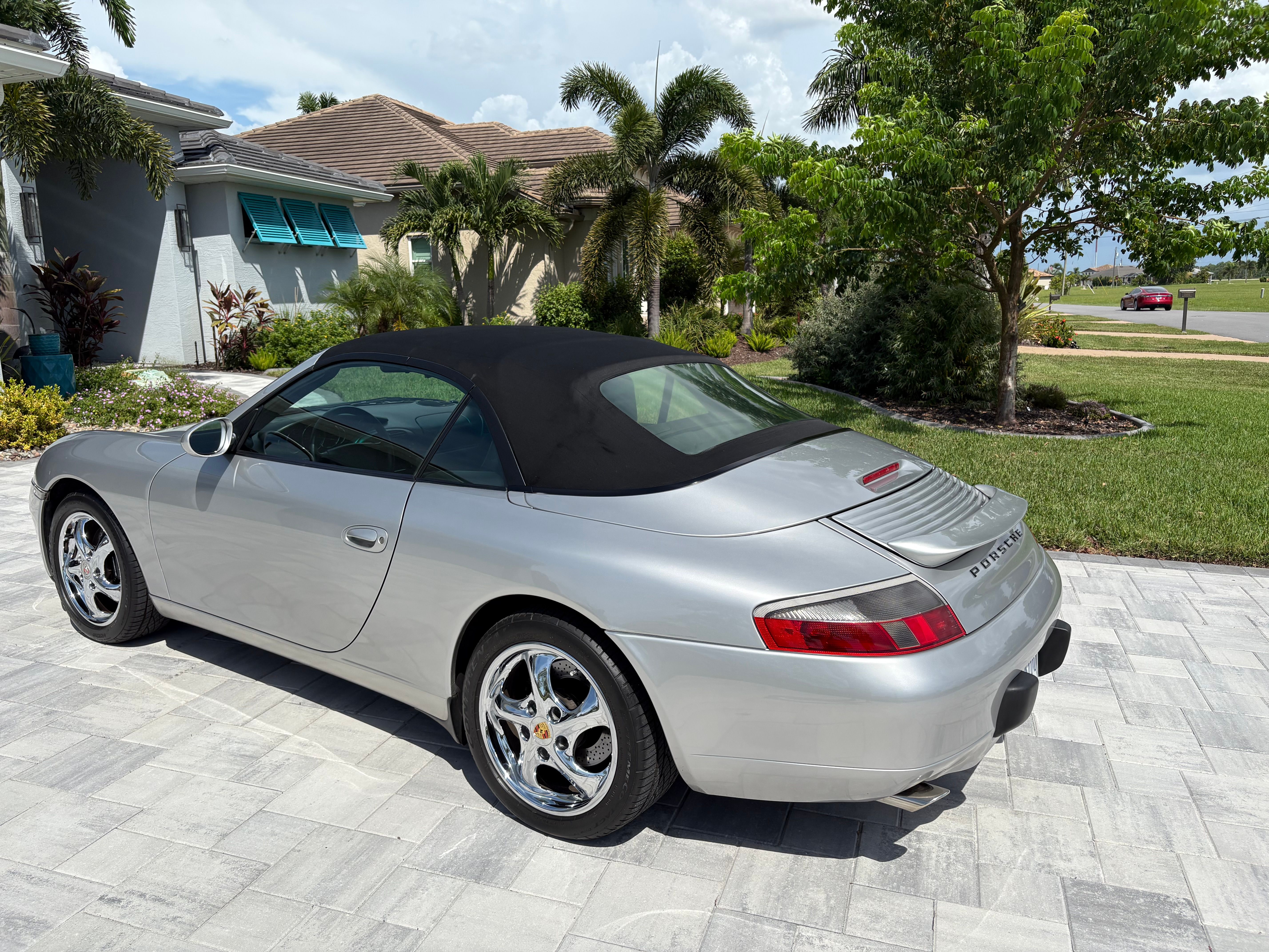 Used 2001 Porsche 911 Cabriolet image 8