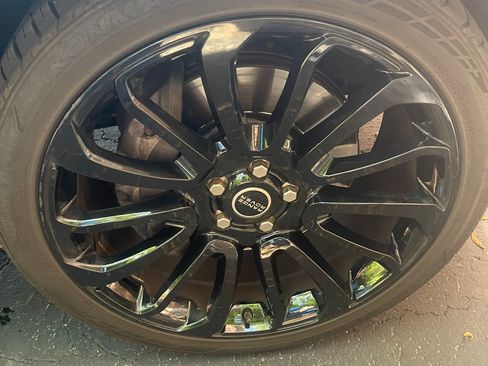 Used 2016 Land Rover Range Rover HSE image 11