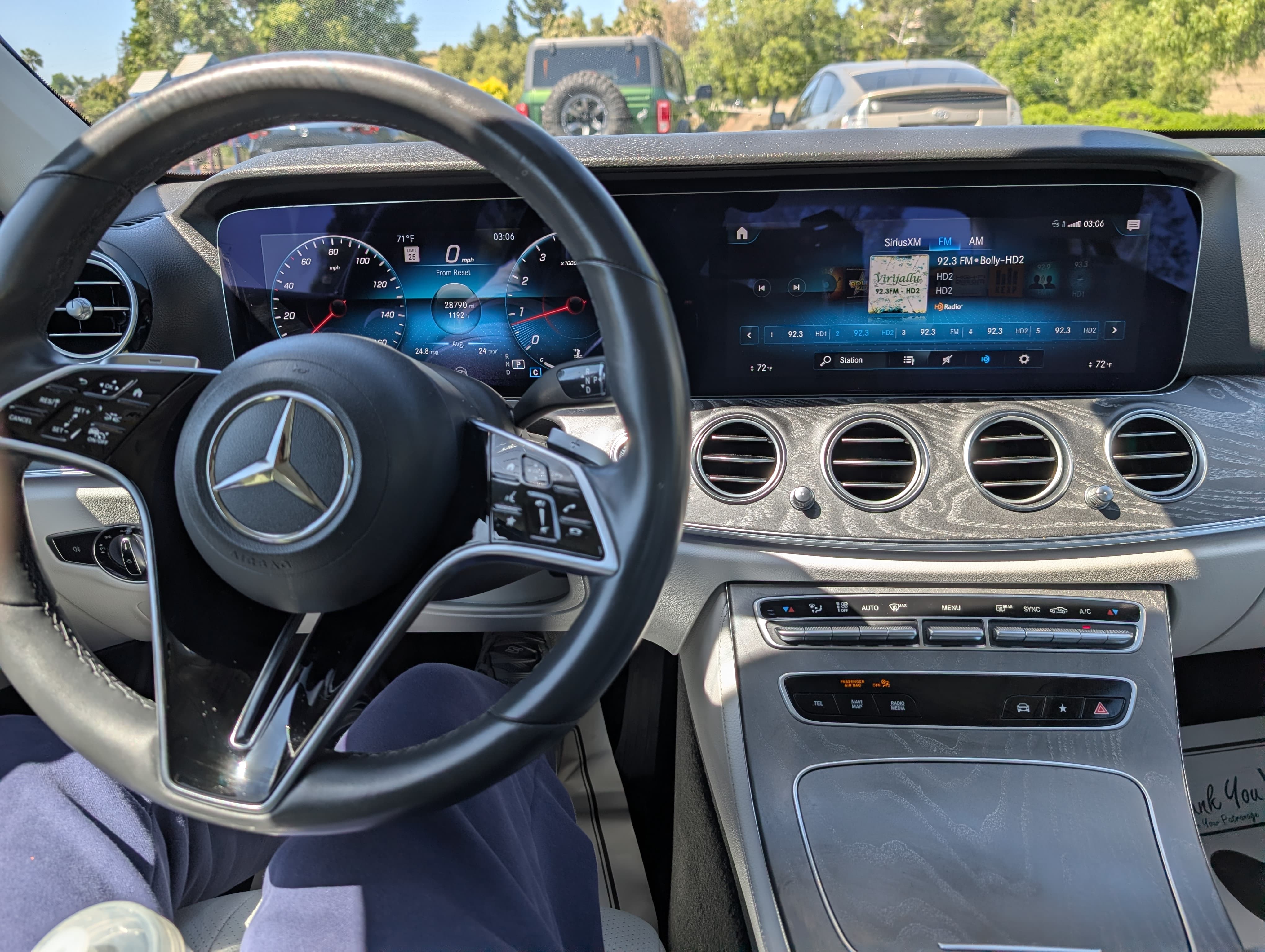 Used 2022 Mercedes-Benz E 350 Sedan image 21
