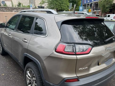 Used 2020 Jeep Cherokee Latitude Plus AWD/4WD image 1