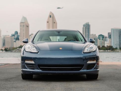Used 2013 Porsche Panamera S image 2