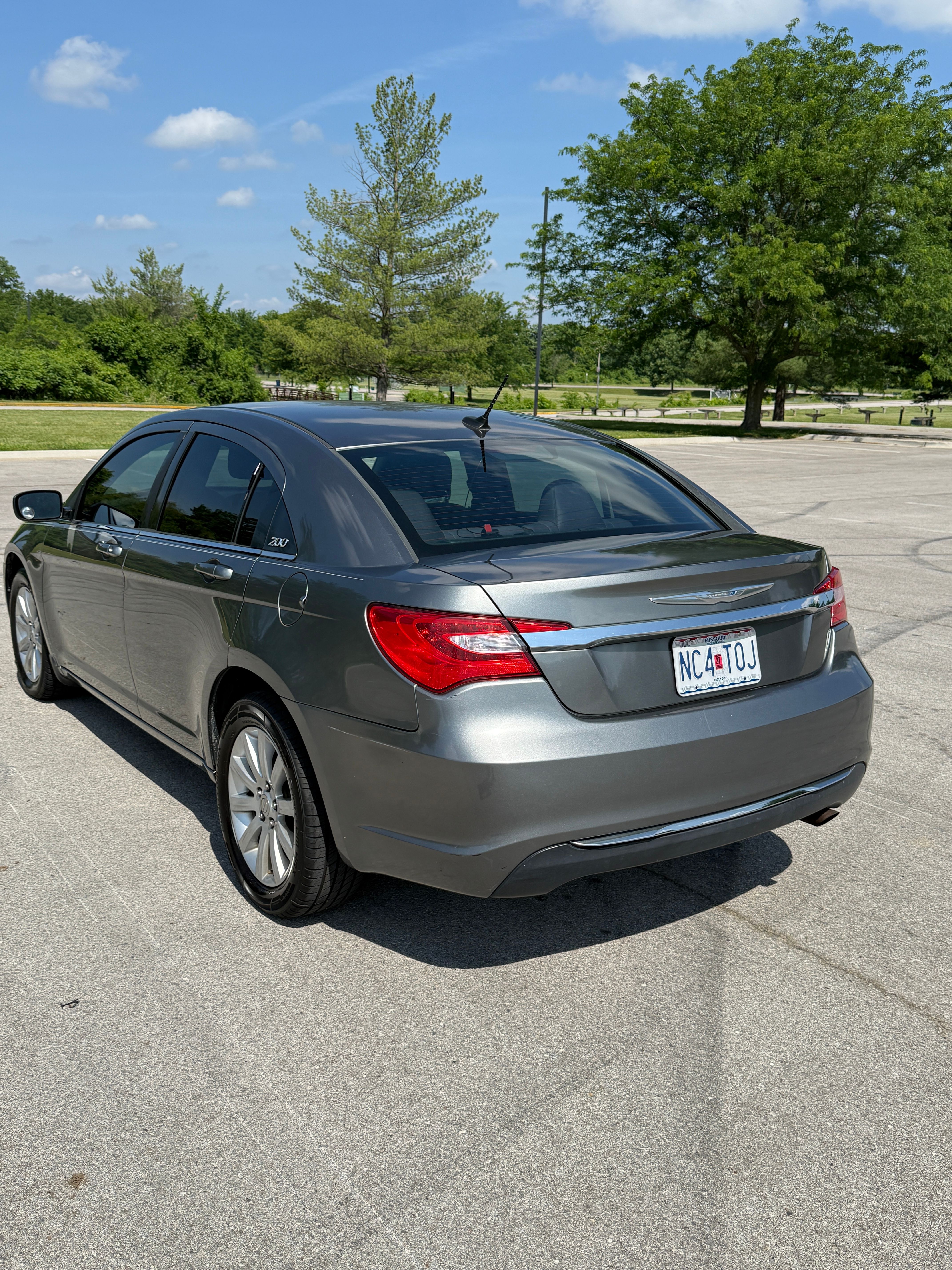 Used 2013 Chrysler 200 Touring FWD image 8