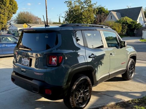 Used 2018 Jeep Renegade Trailhawk w/ Cold Weather Group II image 5