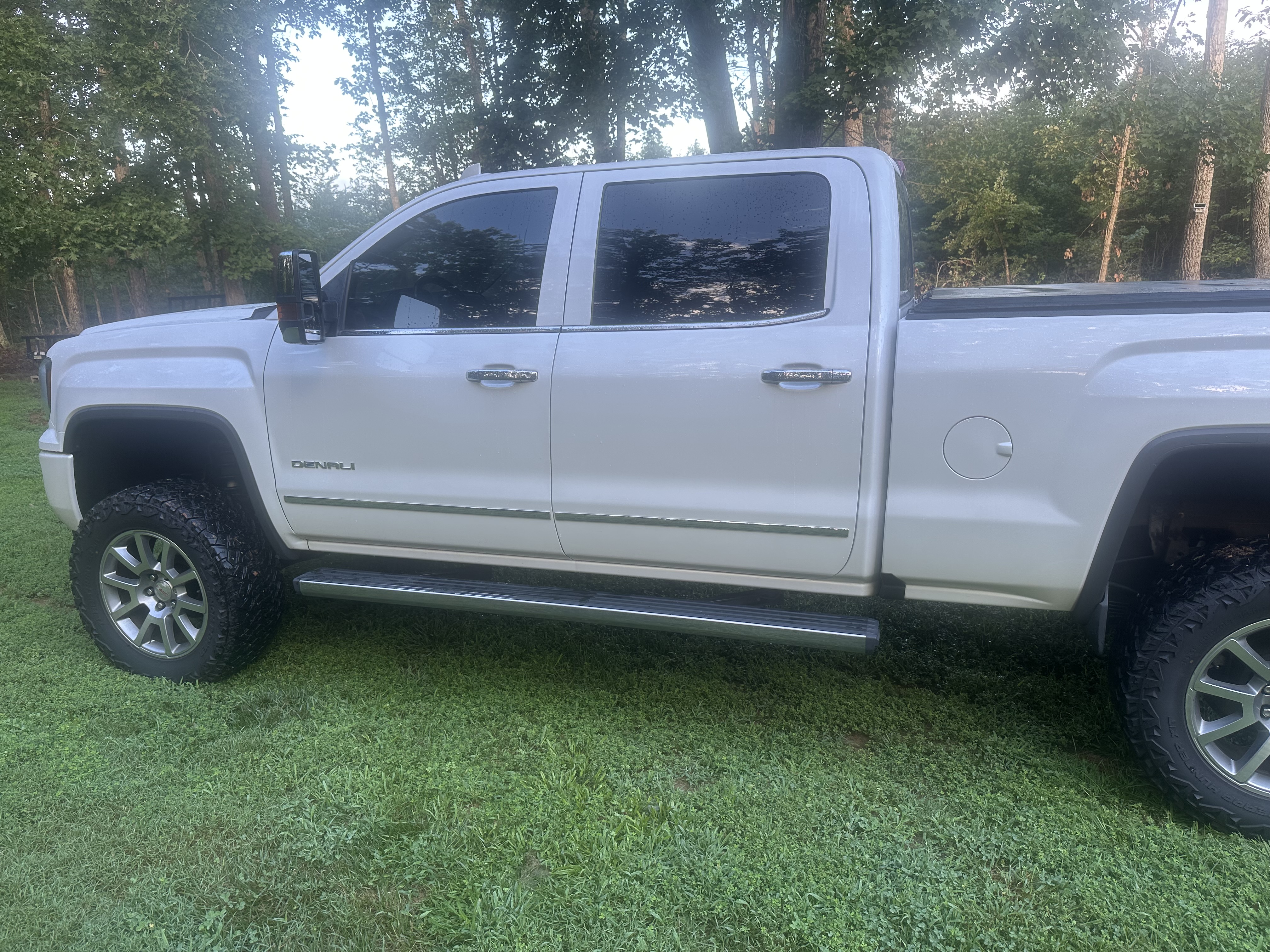 Used 2017 GMC Sierra 1500 Denali AWD/4WD image 2