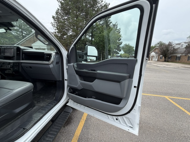 Used 2024 Ford F250 XL w/ XL Driver Assist Package AWD/4WD image 9