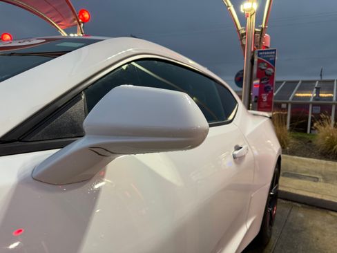 Used 2017 Chevrolet Camaro SS image 6