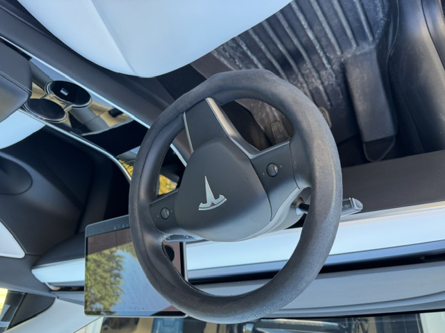 Used 2021 Tesla Model Y Long Range AWD/4WD image 16