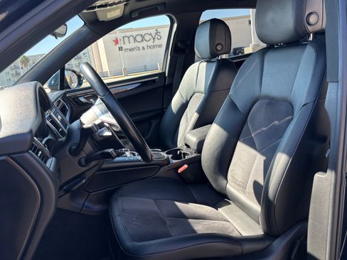 Used 2017 Porsche Macan Sport Edition image 17