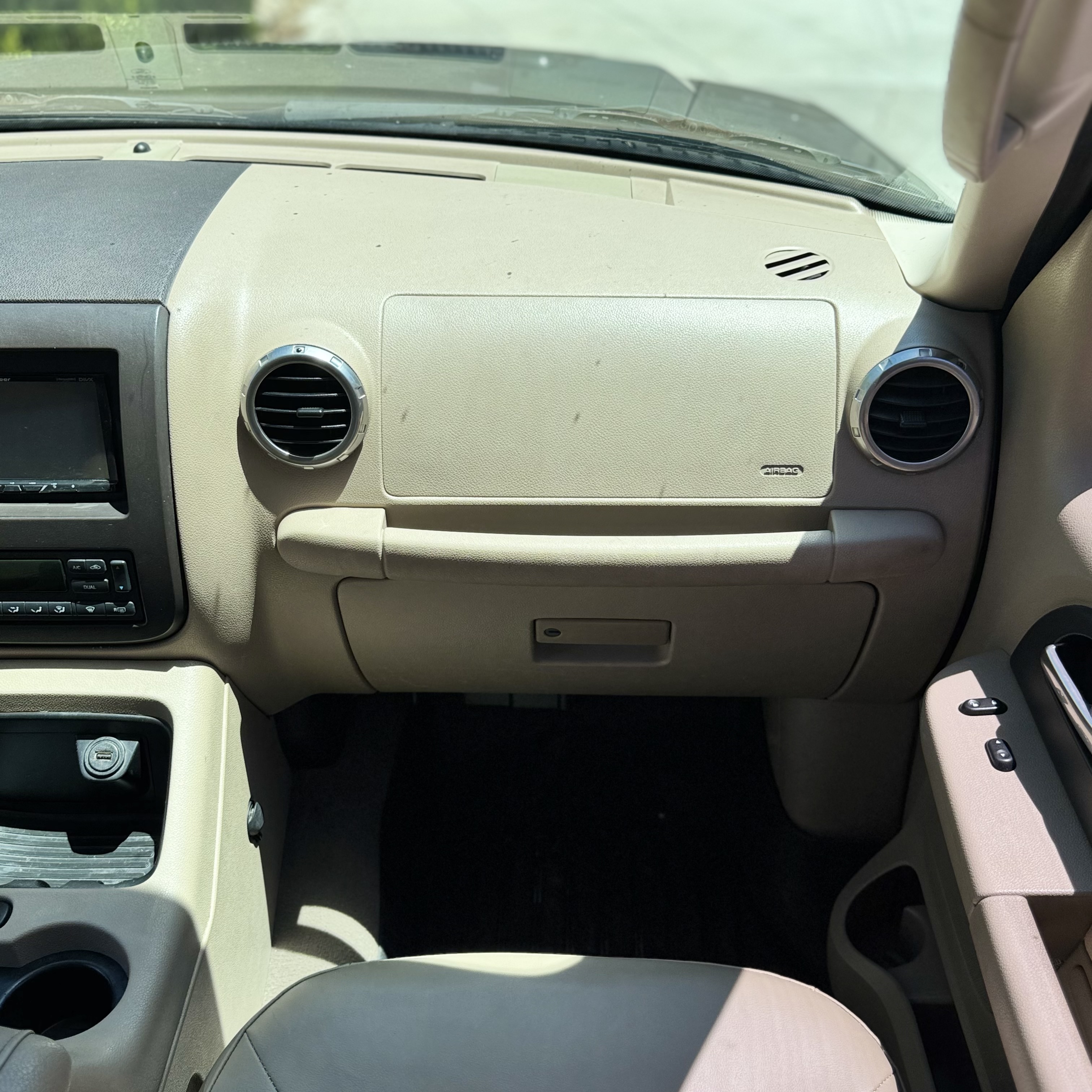 Used 2003 Ford Expedition Eddie Bauer AWD/4WD image 16