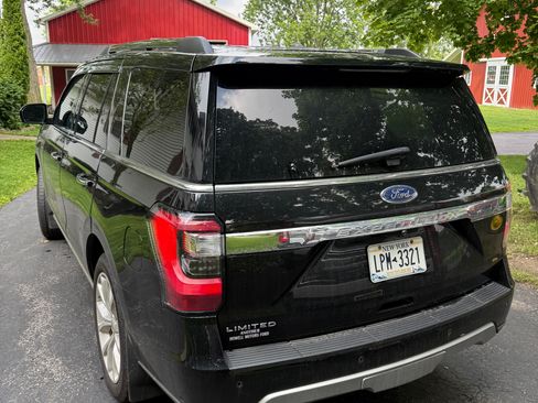 Used 2018 Ford Expedition Limited w/ Equipment Group 302A AWD/4WD image 4
