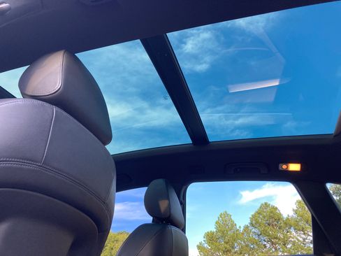 Used 2015 Audi SQ5 Premium Plus w/ Technology Package image 23