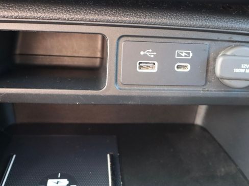 Used 2025 Honda Pilot Touring image 17