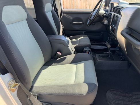 Used 2006 Jeep Wrangler Unlimited image 11