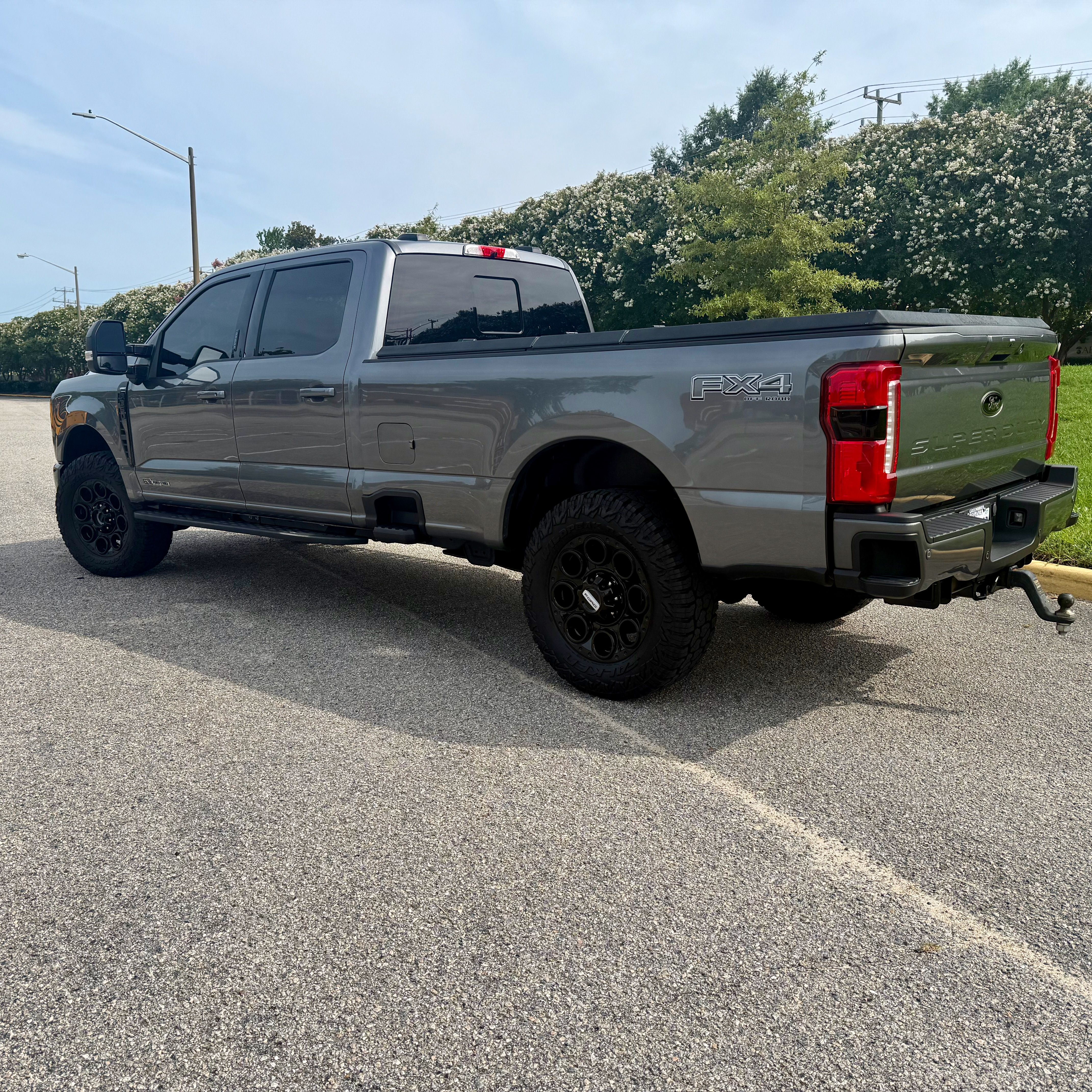 Used 2024 Ford F350 Lariat w/ Lariat Ultimate Package AWD/4WD image 5
