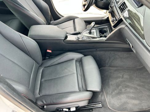 Used 2018 BMW 330e image 12