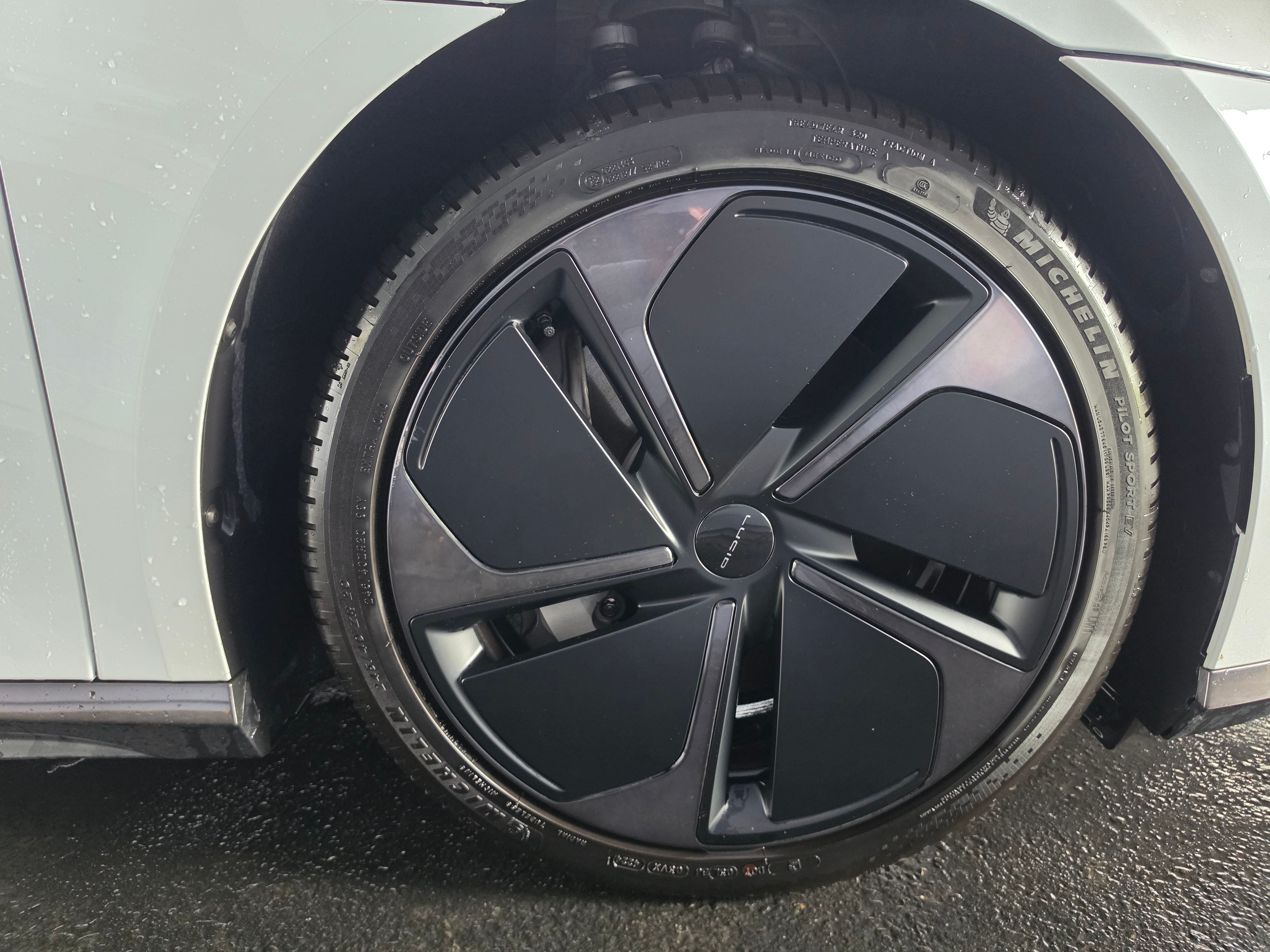 Used 2025 Lucid Air Pure RWD image 25