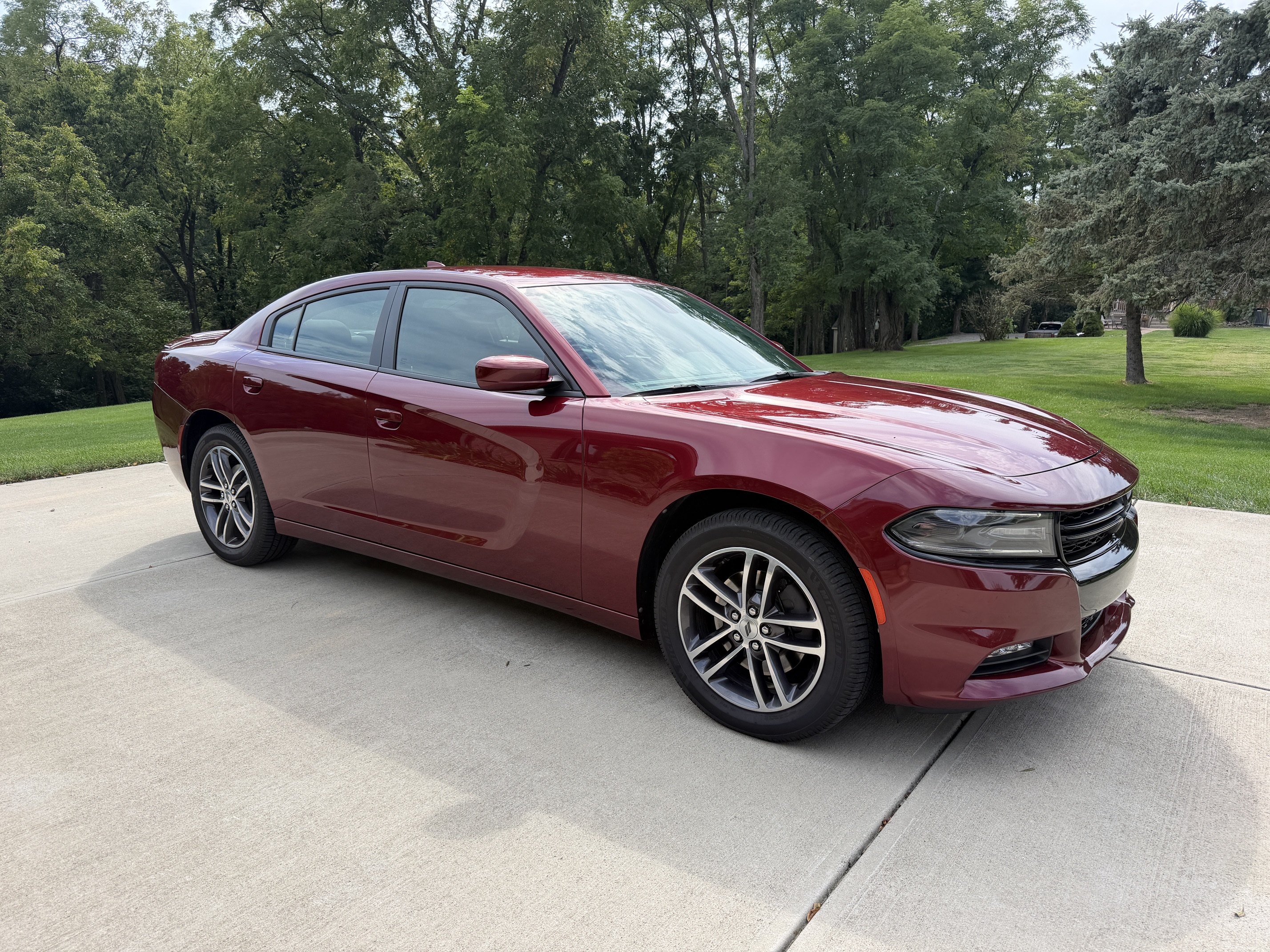 Used 2019 Dodge Charger SXT w/ Navigation & Travel Group AWD/4WD image 1