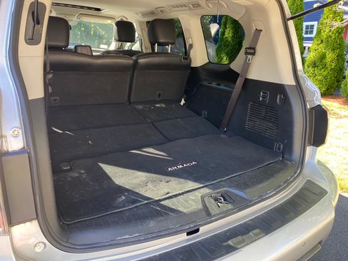 Used 2020 Nissan Armada SL w/ Premium Package AWD/4WD image 6
