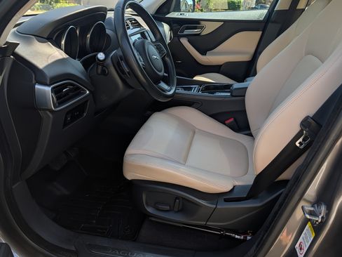 Used 2017 Jaguar F-PACE Premium AWD/4WD image 9