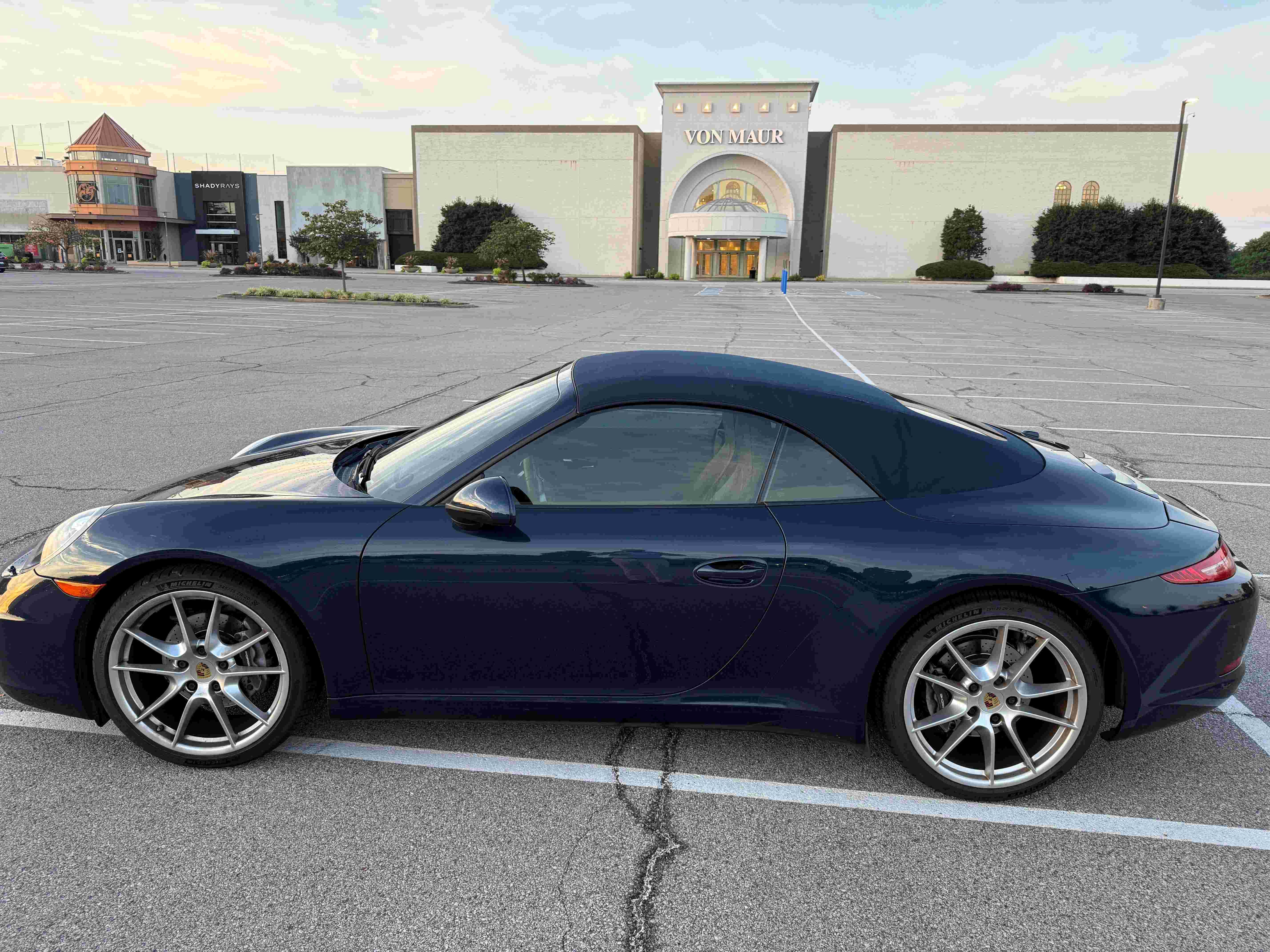 Used 2016 Porsche 911 Carrera image 23