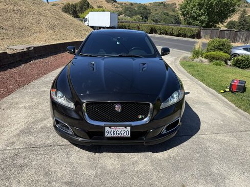 Used 2014 Jaguar XJ R LWB RWD image 2