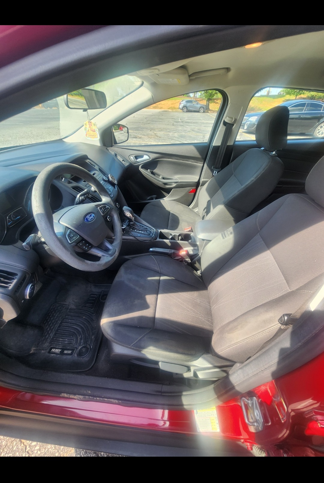 Used 2017 Ford Focus SE FWD image 9