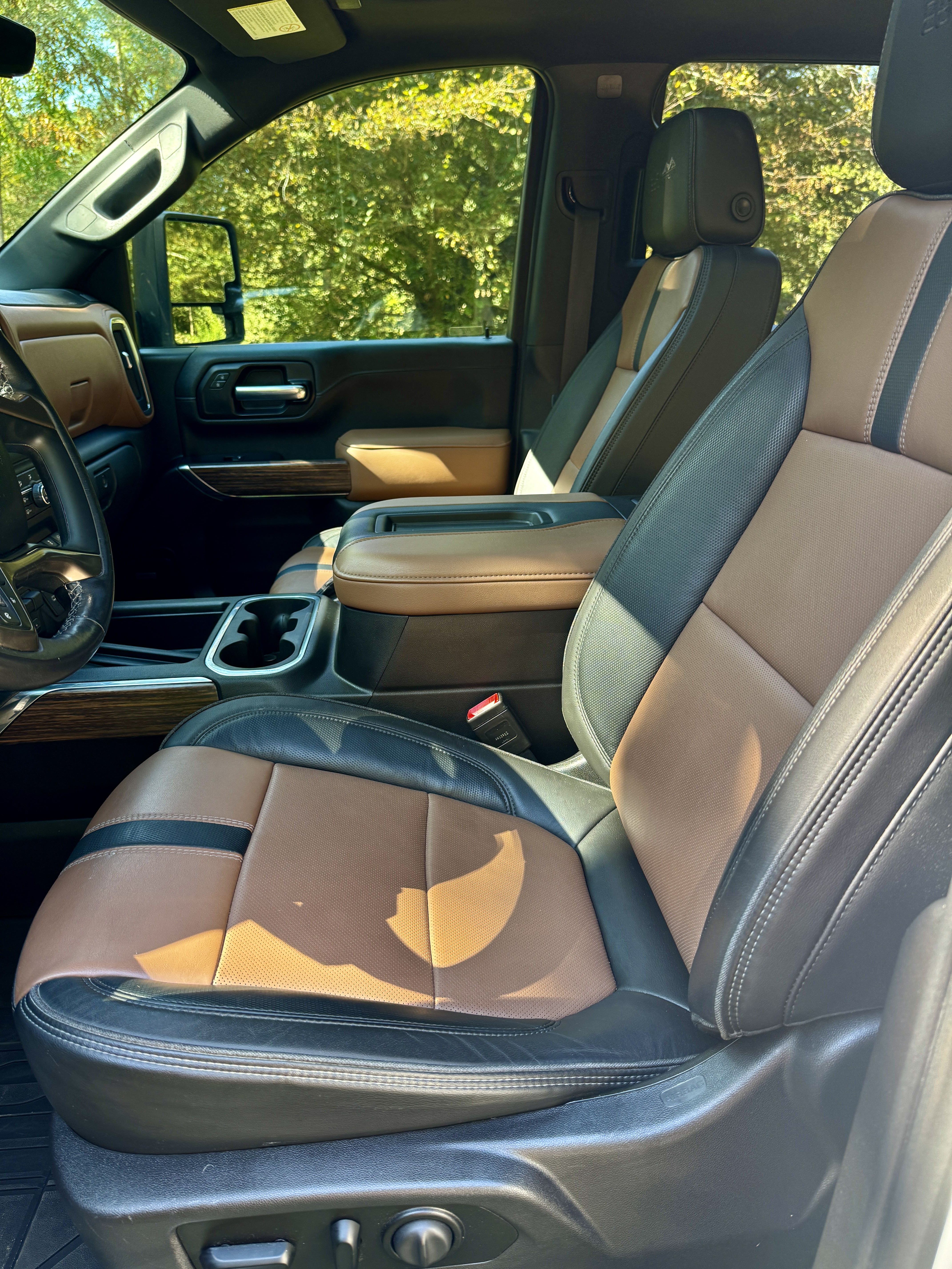 Used 2021 Chevrolet Silverado 3500 High Country AWD/4WD image 21