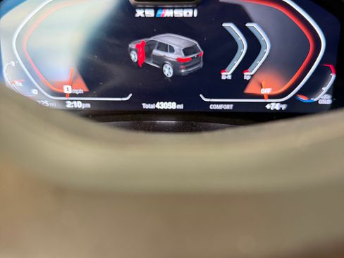 Used 2021 BMW X5 M50i w/ Executive Package image 5