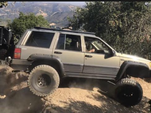 Used 1995 Jeep Grand Cherokee Laredo AWD/4WD image 25