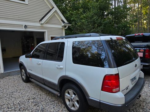 Used 2005 Ford Explorer Sport XLT image 1