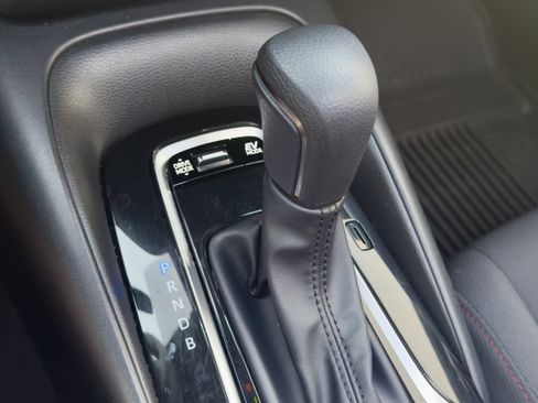 Used 2023 Toyota Corolla SE w/ SE Package image 27