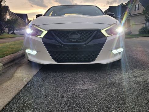 Used 2016 Nissan Maxima Platinum image 4