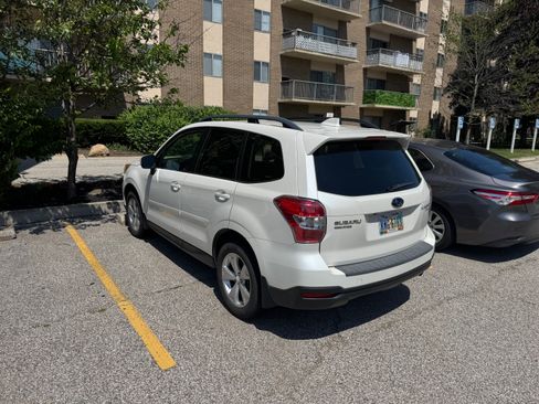 Used 2016 Subaru Forester 2.5i Limited AWD/4WD image 10