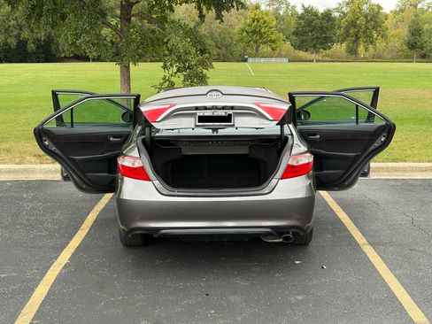 Used 2015 Toyota Camry XSE image 8