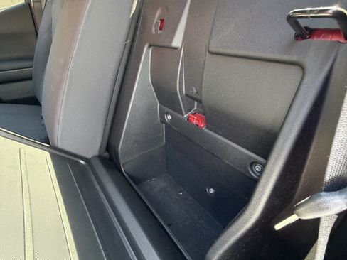 Used 2017 Toyota Tacoma TRD Sport w/ Tow Package (A/T) image 31