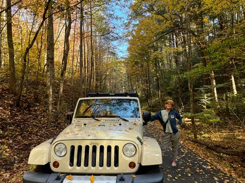 Used 2011 Jeep Wrangler Unlimited Sahara w/ Dual Top Group image 10