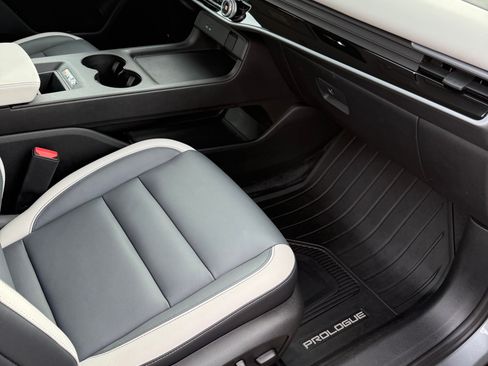 Used 2024 Honda Prologue Touring image 11