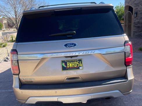 Used 2020 Ford Expedition Platinum AWD/4WD image 5