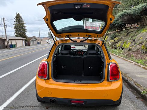 Used 2015 MINI Cooper 2-Door Hardtop image 10