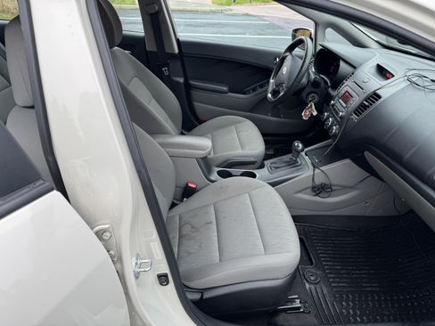 Used 2015 Kia Forte LX image 4