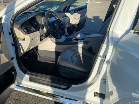 Used 2017 Hyundai Sonata Limited FWD image 21