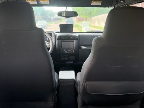 Used 2005 Jeep Wrangler Unlimited image 17