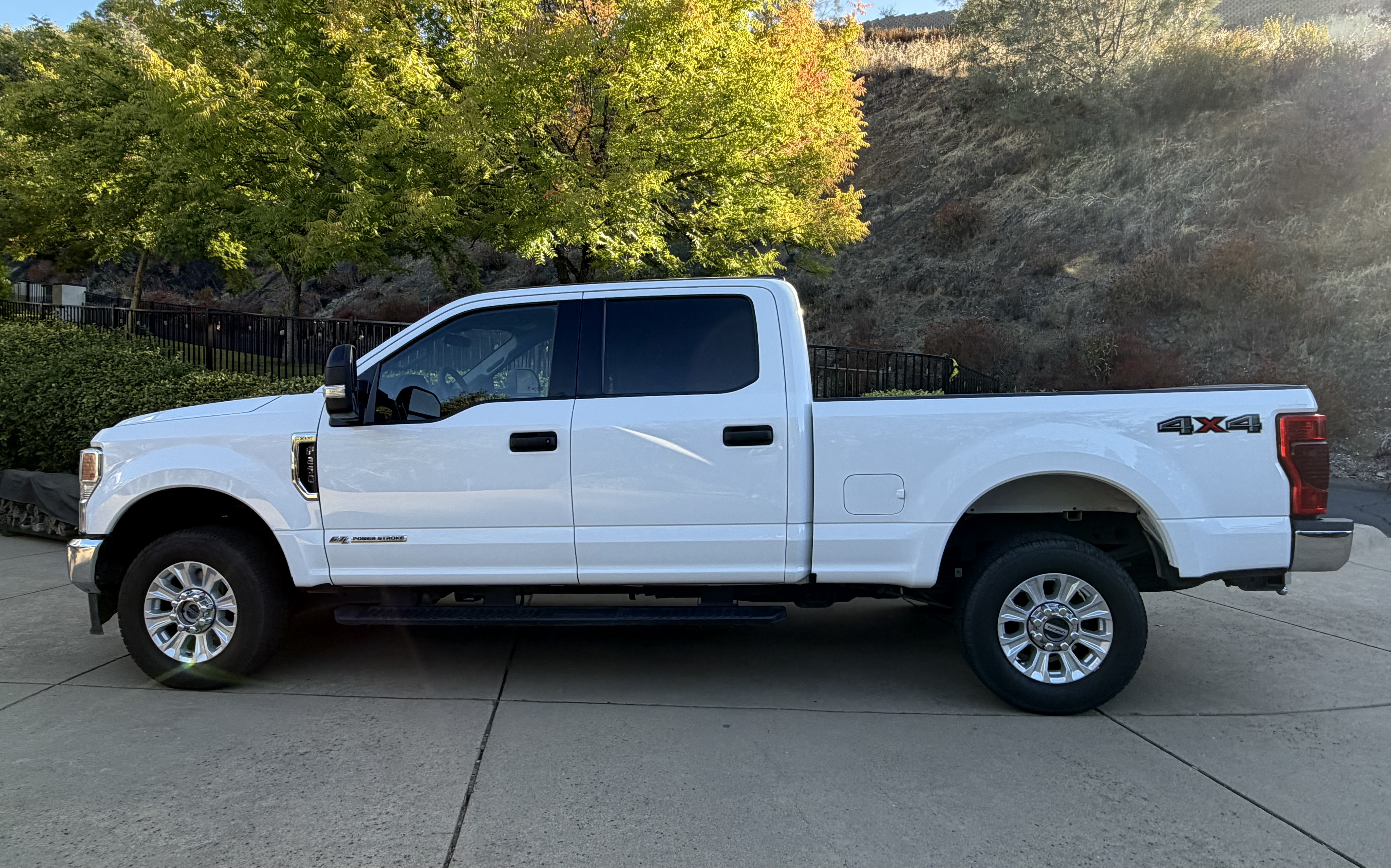 Used 2022 Ford F250 XLT AWD/4WD image 4