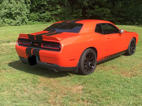 Used 2017 Dodge Challenger R/T w/ Sound Group RWD image 9