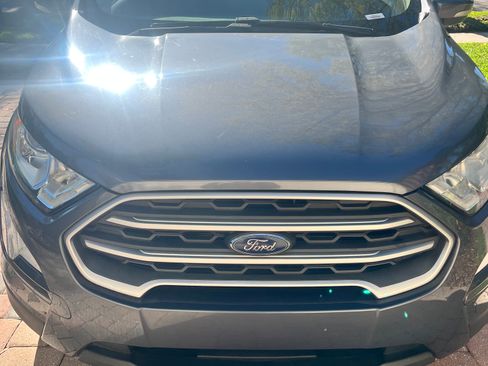 Used 2021 Ford EcoSport SE image 5