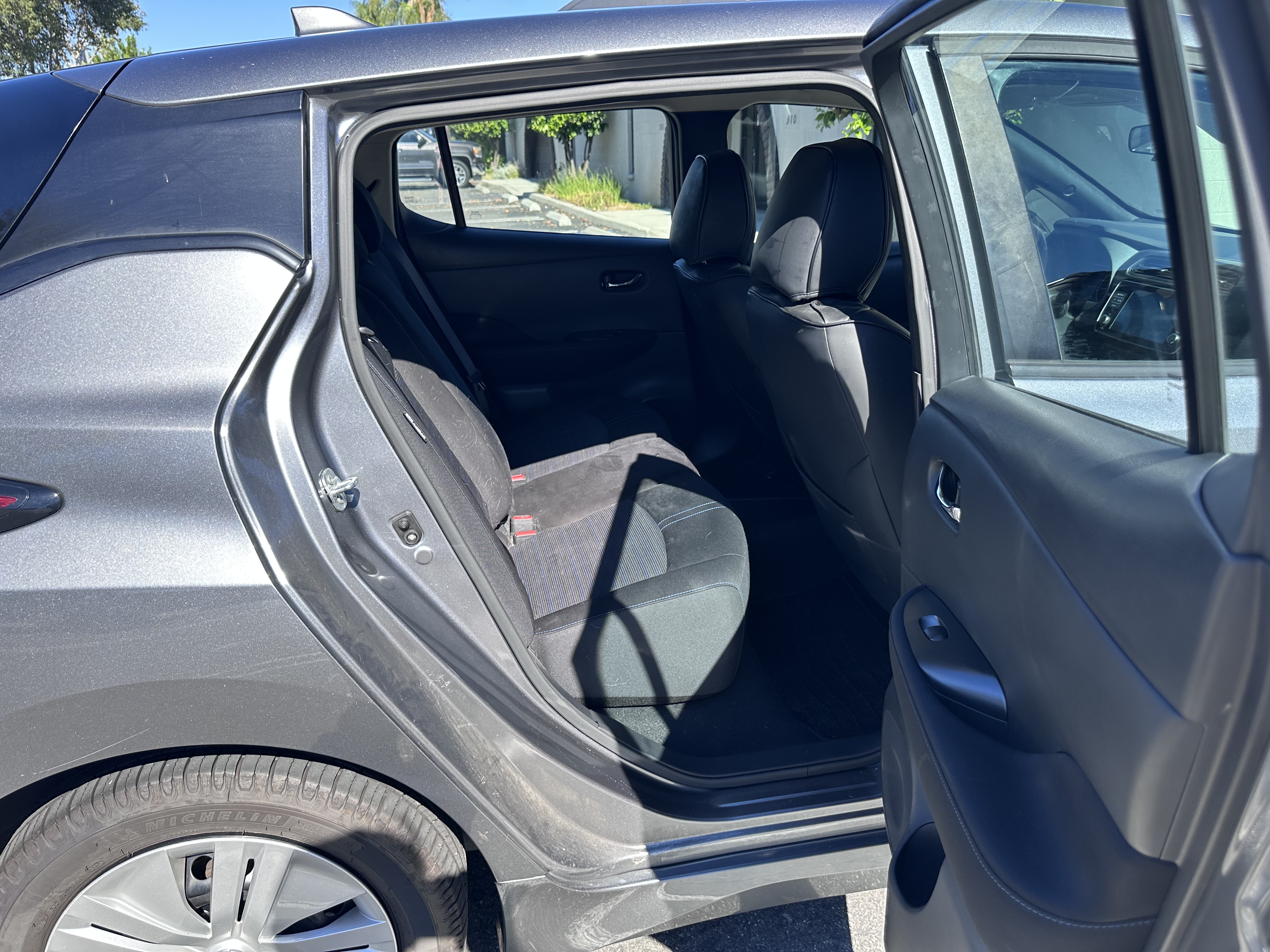 Used 2021 Nissan Leaf S w/ S Charge Package FWD image 9