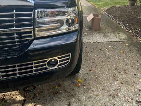 Used 2013 Lincoln Navigator 4WD w/ HD Trailer Tow Pkg image 32