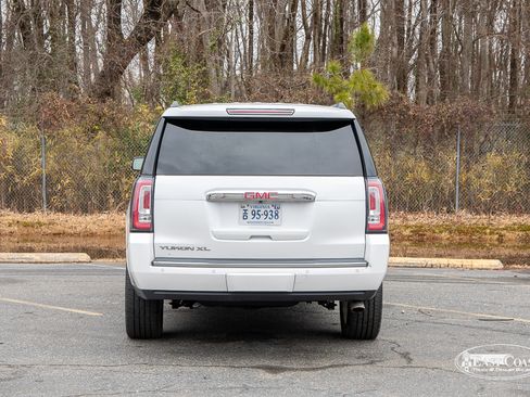 Used 2018 GMC Yukon XL Denali w/ Denali Ultimate Package image 11