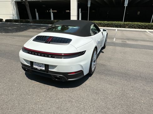 Used 2025 Porsche 911 Carrera image 5