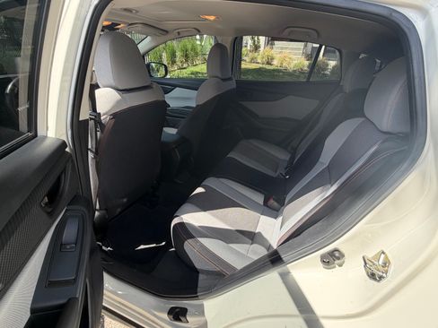 Used 2018 Subaru Crosstrek 2.0i Premium w/ Moonroof Package AWD/4WD image 2